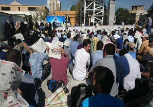 از تجمع دانشجویان دانشگاه صنعت نفت مقابل مجلس تا جرقه‌های وحشتناک کابل برق به علت آتش‌سوزی درخت + فیلم و تصاویر