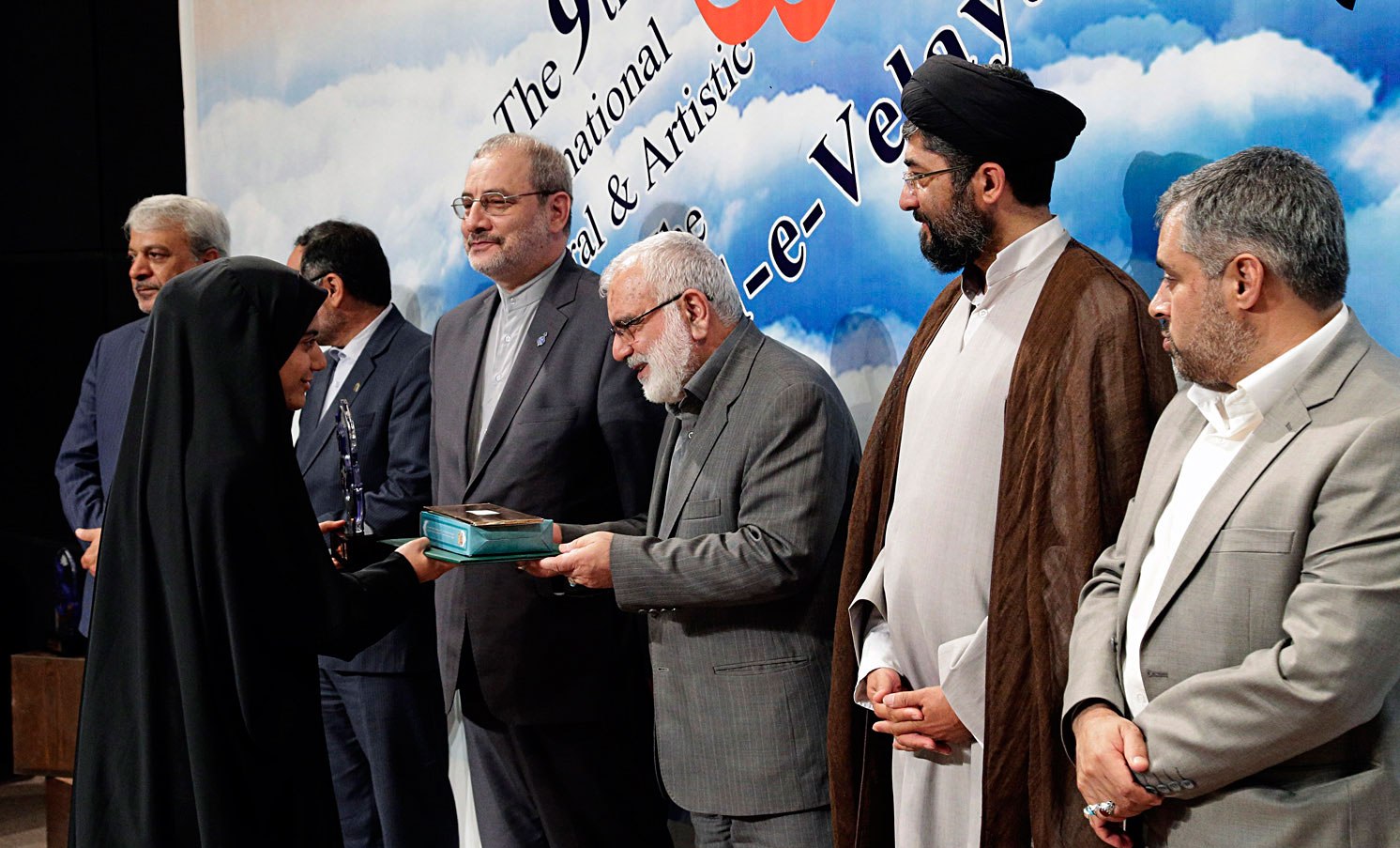 تجلیل از برگزیدگان نهمین جشنواره بین المللی خورشید ولایت
