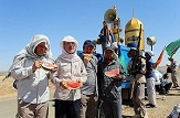 حرکت زائران پیاده قمی به سوی مشهد
