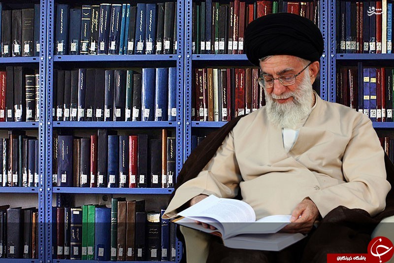 &laquo;رمان&zwnj;&raquo;&zwnj;هایی که آیت الله خامنه&zwnj;ای آنها را خوانده است +عکس