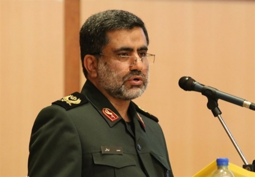 تربیت نخبگان امت ساز، رسالت سپاه است تربیت نخبگان امت ساز، رسالت سپاه است