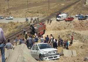 3 کشته در برخورد خونین پژو 405 با تندر 90