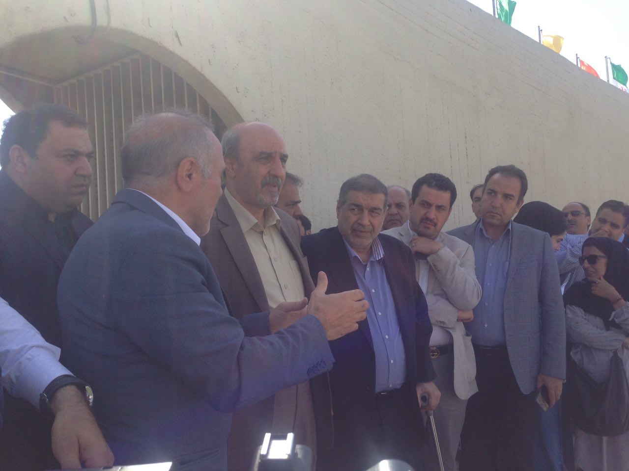 بازدید وزیر ورزش و جوانان از مجموعه ورزشی آزادی