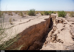استان سمنان دچار کم آبی  وخشکسالی  وفرسایش بادی است