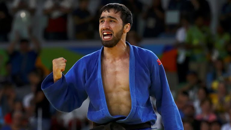 حریف ملایی قهرمان المپیک شد