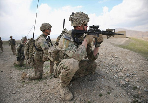 پنتاگون: سربازان آمریکایی در نبرد با داعش مجبور به ترک تجهیزات خود شدند