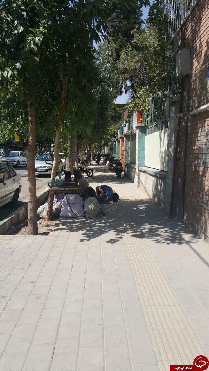 خیابان پر تردد با وجود معتادان فراوان + تصاویر