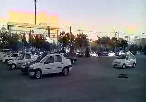 تنها زمین فوتبال این محله پارکینگ شد + فیلم