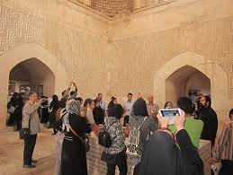 بازدید گردشگران و پژوهشگران ایتالیایی از سایت موزه بندیان درگز
