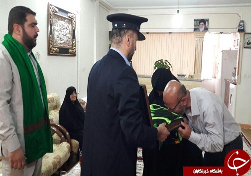 حضور خادمان حضرت معصومه در منزل پدری شهید حجت اسدی