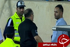 تهییج هواداران به سبک مربی پرسپولیس+فیلم
