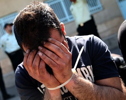 پایان دزدی های شبانه از خودروهای منطقه لشکرک/دستگیری سارقان سر بزنگاه پایان دزدی های شبانه از خودروهای منطقه لشکرک/دستگیری سارقان سر بزنگاه