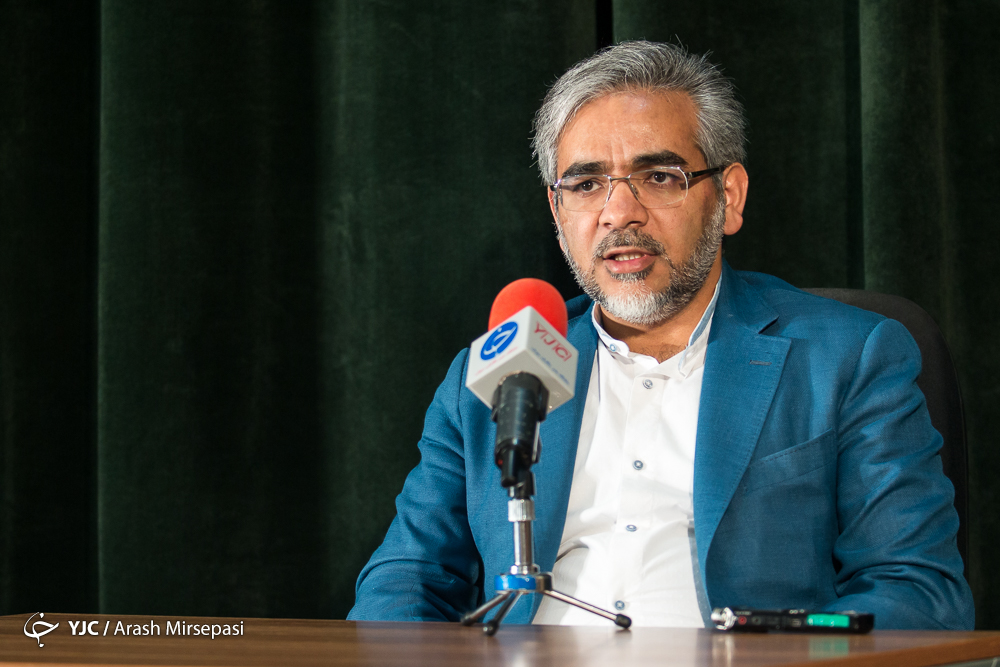 اصلاح&zwnj;طلبان بالاجبار از روحانی حمایت می&zwnj;کنند/حضور ولایتی و لاریجانی در انتخابات 96 منتفی است/ مجلس دهم شکاف عمیقی میان اصلاح&zwnj;طلبان ایجاد کرده است