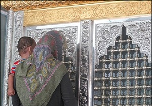 مرقدامام‌ زاده هاجره خاتون محوراصلی گردشگری مذهبی در استان کردستان