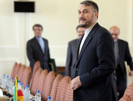 روحانی قافیه انتخابات را به نزدیکانش واگذار خواهد کرد؟
