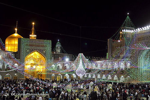 حال و هوای مشهد الرضا در شب ولادت میلاد امام رضا(ع) + تصاویر