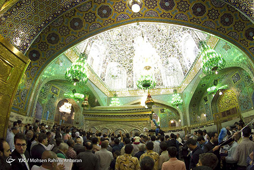 حال و هوای مشهد الرضا در شب ولادت میلاد امام رضا(ع) + تصاویر