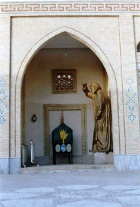 آسیب مجسمه دعبل خزاعی