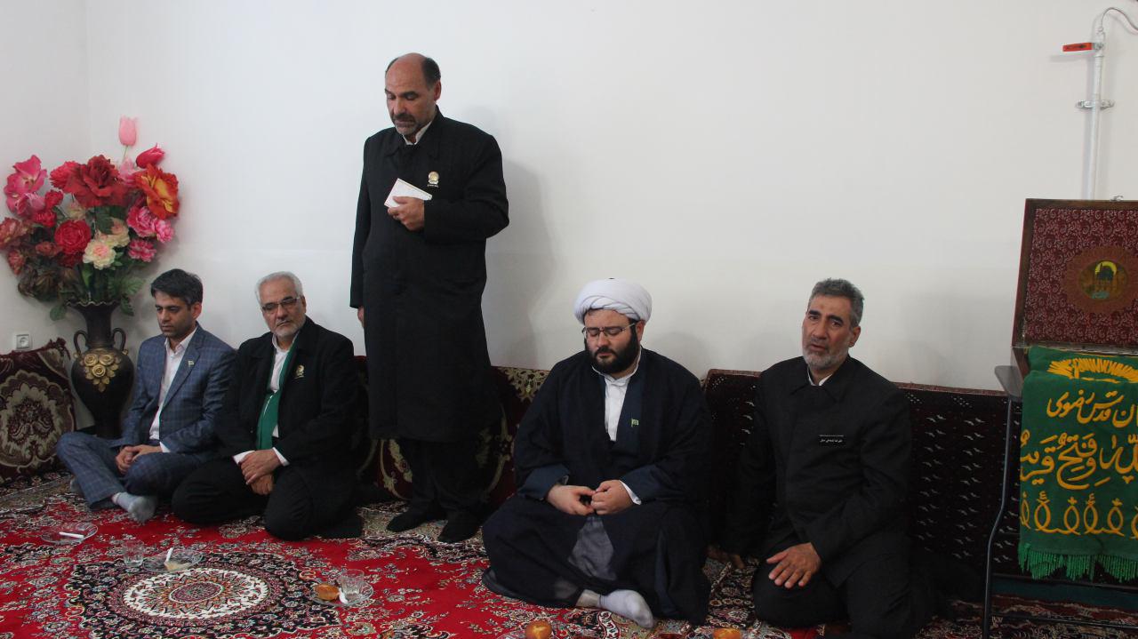 دیدار خادمین حرم امام رضا (ع) با خانواده شهیدان رستمی