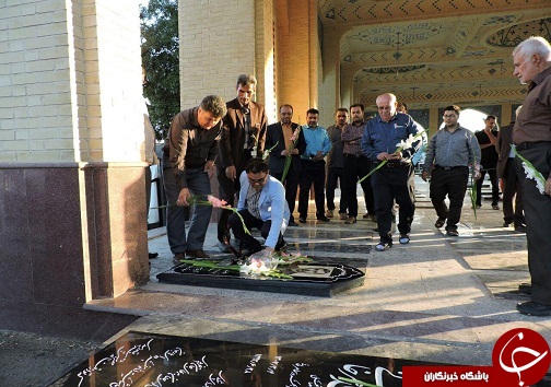 ادای احترام مردم تاکستان به مقام شهدای دفاع مقدس