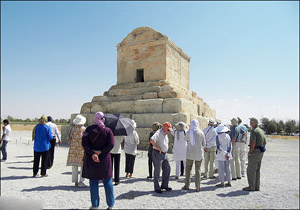 درآمد ایران از هر گردشگر خارجی چقدر است؟