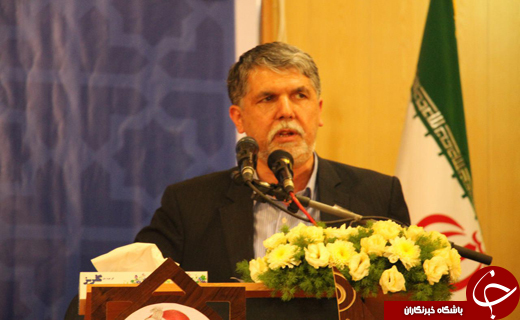 عبدالرحمن جامی برای جهان اسلامی قابل تقدیر است