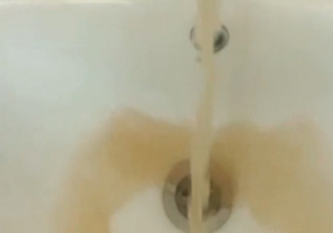 آلودگی آب شرب در اهواز + فیلم