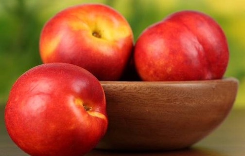 از بین بردن چربی های مضر خون با شلیل