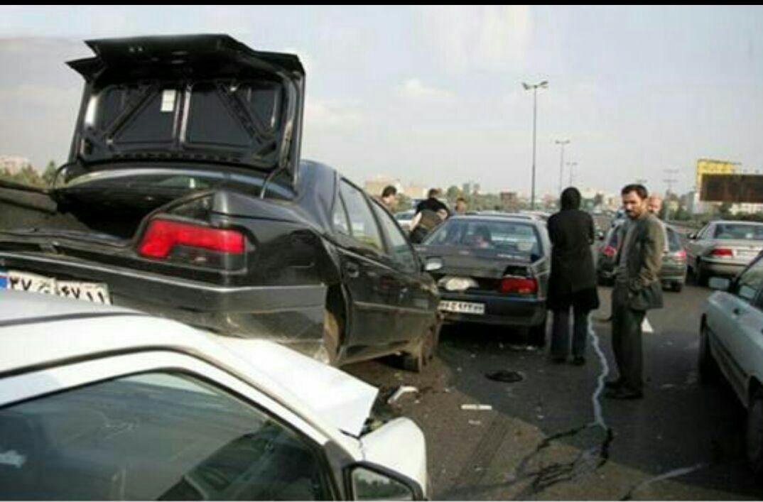 وقوع تصادف زنجیره ای دربروجرد