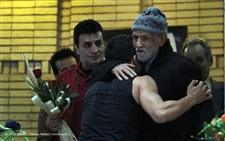 دلنوشته سوریان درباره درگذشت مربی خود/گل بود به سبزه نیست آراسته شد