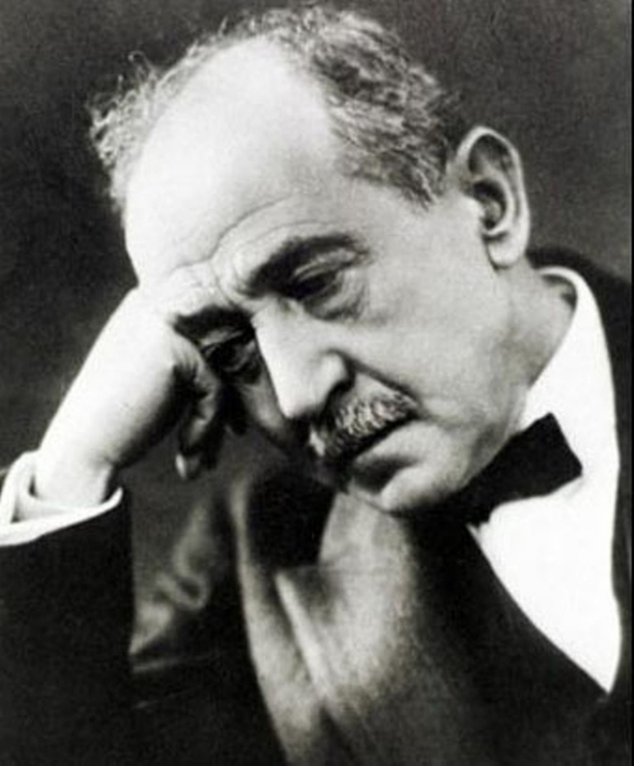 دو عادل در یک اقلیم می&lrm;گنجد؛انتقال 
