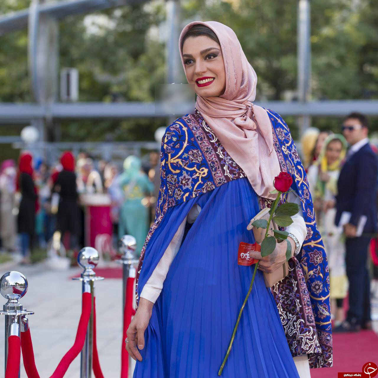 تیپ&zwnj; متفاوت هنرمندان در جشن سینمایی حافظ +آلبوم عکس
