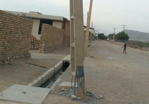 شهروندخبرنگار:تیر برقی که هر لحظه امکان سقوط دارد + فیلم