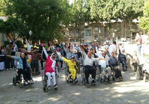 ورزش کردن صبحگاهی معلولین در کنار سنندج + تصاویر