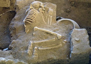 تپه ای به قدمت سال های قبل از میلاد