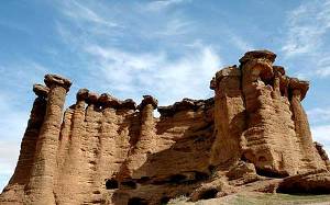 قلعه ای بهستان از قلعه های تاریخی ماهنشان