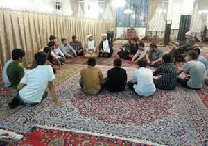 لزوم برنامه‌ریزی صحیح برای جذب جوانان به مسجد