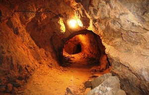 دژمنده شهر زیرزمینی روستای خوئین