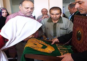 لبخند دخترک سرطانی در بارگاه امام هشتم(ع)