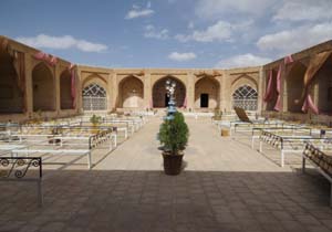 پاکسازی کاروانسراهای تاریخی کرمان