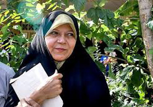 فائزه&zwnj; هاشمی: با حکومت دینی مخالفم
