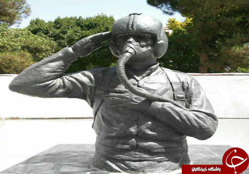 رونمایی از تندیس خلبانان هوانیروز کرمانشاه