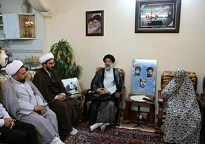 عزت امروز نظام اسلامی به برکت خون شهدا