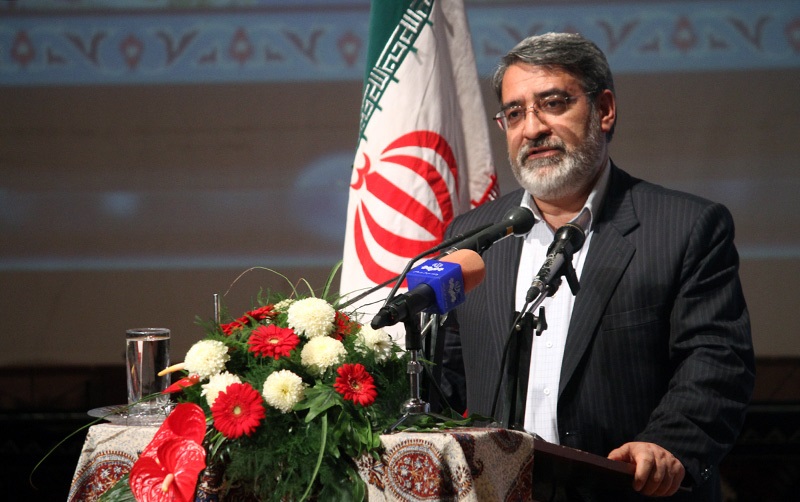 مشکلات کشورها با دخالت بیگانگان حل نمی شود