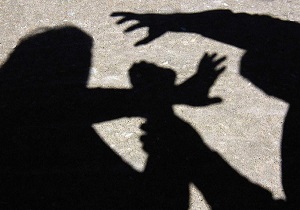 مرگ دختر نوجوان هندی که قربانی تعرض و تهدید شد