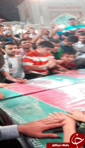 تشییع پیکر 4 شهید گمنام در جوار بارگاه امام رضا (ع) + تصاویر