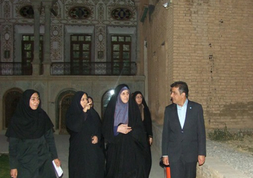 بازدید معاون رئیس جمهور از مجموعه تاریخی قلعه چالشتر