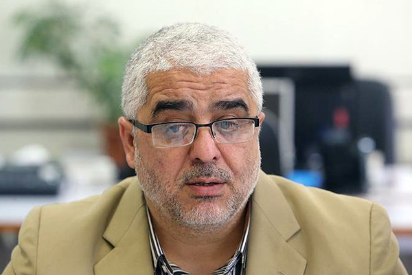 داعش همان منافقین دیروز هستند/ افراد چندفیشه در هلال احمر وجود دارند