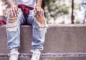 پوشیدن لباس خلاف شئونات اسلامی در اماکن عمومی ممنوع است