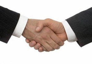 امضاء تفاهم نامه توسعه حمل و نقل عمومی قزوین